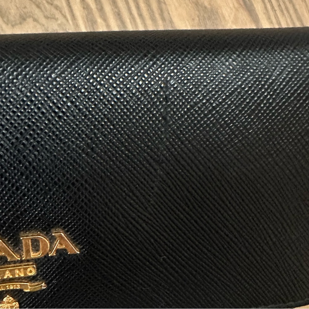 Prada Black Saffiano Leather Wallet with  Card Holder - Picture 2 of 12